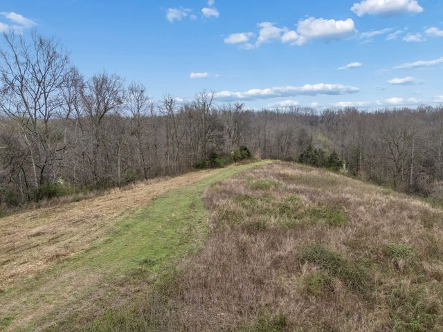 4094 Akin Ridge Rd, Williamsport, TN 38487