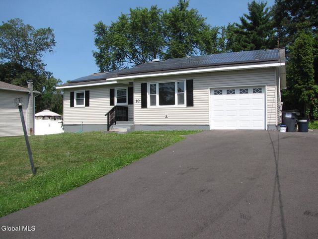 10 Flicker Drive, Colonie, NY 12110