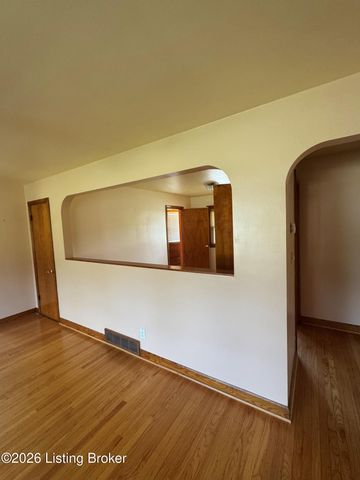 4906 Paramount Dr, Louisville, KY 40258