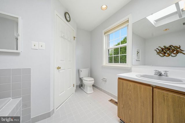 1833 PERRIN CT, Ambler, PA 19002