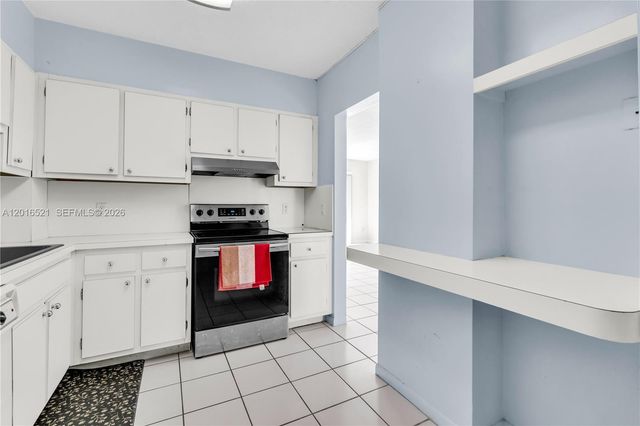 4001 Hillcrest Dr 812, Hollywood, FL 33021
