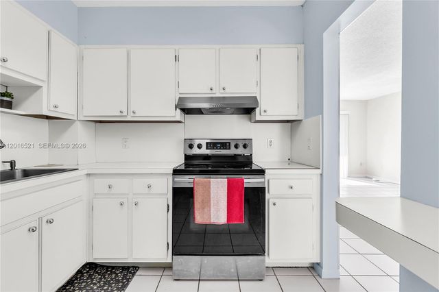 4001 Hillcrest Dr 812, Hollywood, FL 33021