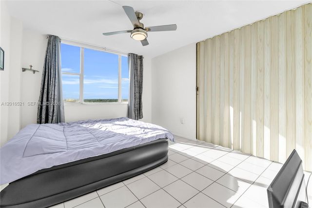 4001 Hillcrest Dr 812, Hollywood, FL 33021