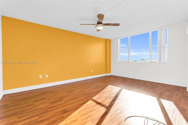 4001 Hillcrest Dr 812, Hollywood, FL 33021