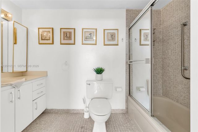 4001 Hillcrest Dr 812, Hollywood, FL 33021