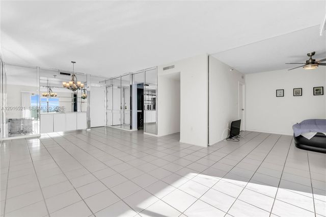 4001 Hillcrest Dr 812, Hollywood, FL 33021
