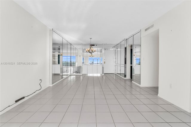 4001 Hillcrest Dr 812, Hollywood, FL 33021
