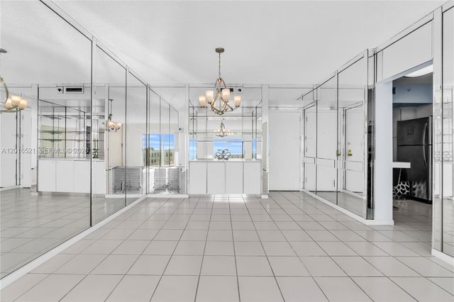 4001 Hillcrest Dr 812, Hollywood, FL 33021