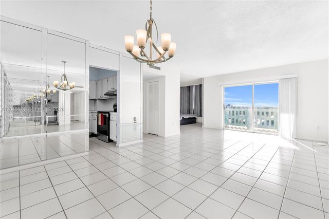 4001 Hillcrest Dr 812, Hollywood, FL 33021
