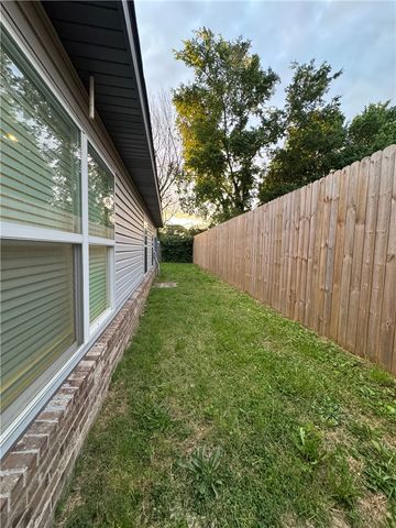 1707 S K Place, Rogers, AR 72756