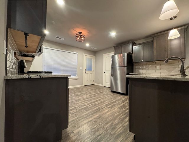 1707 S K Place, Rogers, AR 72756