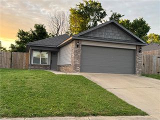 1707 S K Place, Rogers, AR 72756