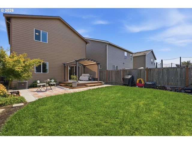 2097 Nw WOODLAND Dr, Mc Minnville, OR 97128