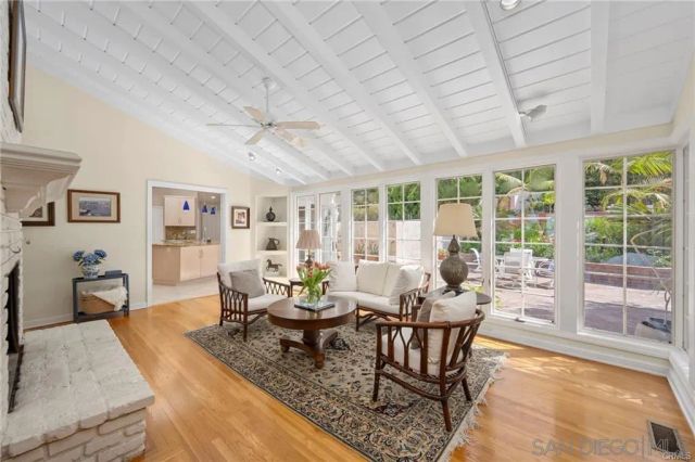 8361 Calle Del Cielo, La Jolla, CA 92037