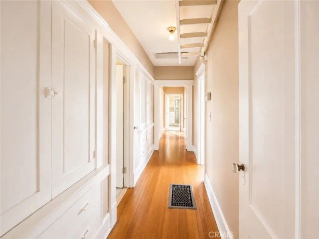 103 S Ardmore, Los Angeles, CA 90004