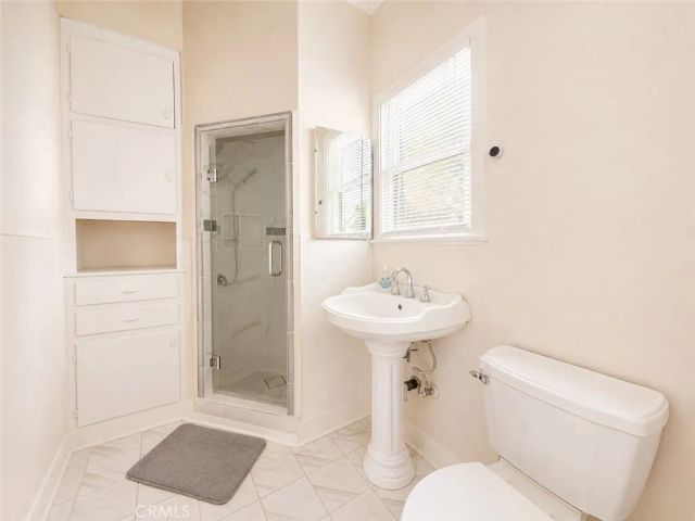 103 S Ardmore, Los Angeles, CA 90004