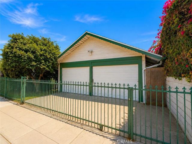 103 S Ardmore, Los Angeles, CA 90004