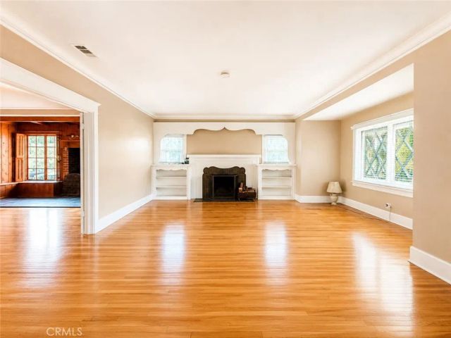 103 S Ardmore, Los Angeles, CA 90004