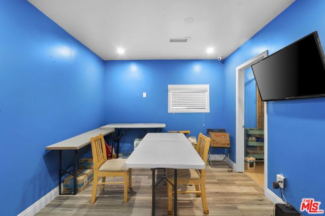 1611 6th Avenue, Los Angeles, CA 90019