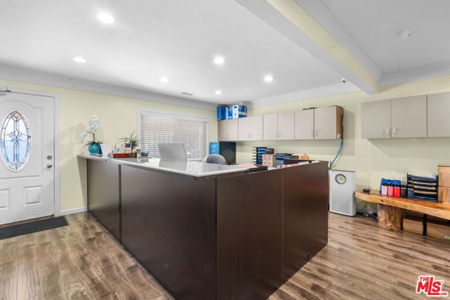 1611 6th Avenue, Los Angeles, CA 90019