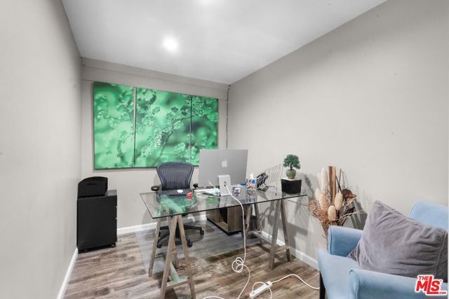 1611 6th Avenue, Los Angeles, CA 90019