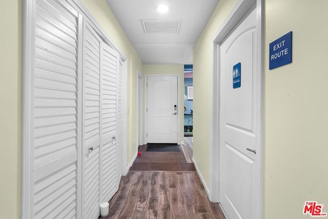 1611 6th Avenue, Los Angeles, CA 90019