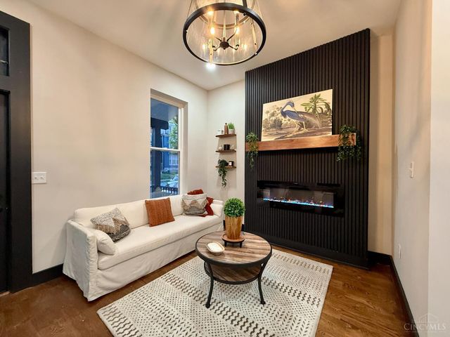 4220 Williamson Place, Cincinnati, OH 45223
