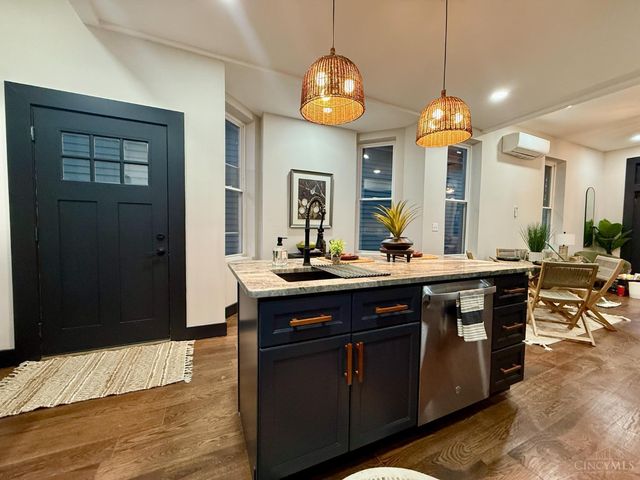 4220 Williamson Place, Cincinnati, OH 45223