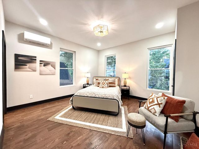 4220 Williamson Place, Cincinnati, OH 45223