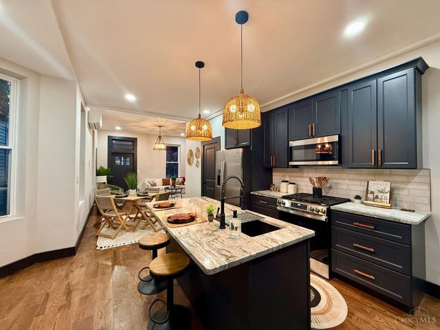 4220 Williamson Place, Cincinnati, OH 45223