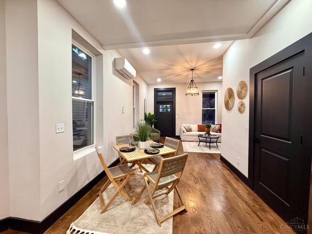 4220 Williamson Place, Cincinnati, OH 45223
