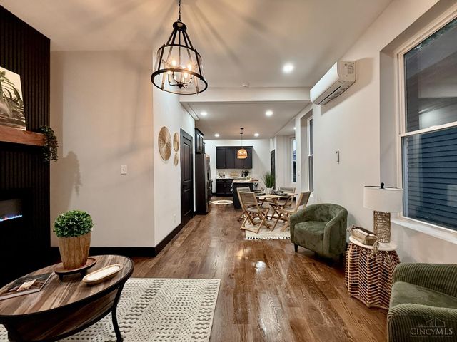 4220 Williamson Place, Cincinnati, OH 45223