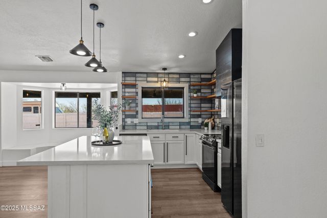 741 Via Vanilla, Rio Rico, AZ 85648