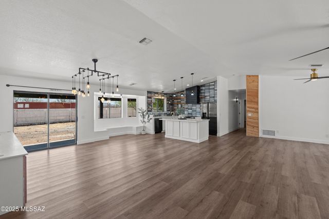 741 Via Vanilla, Rio Rico, AZ 85648