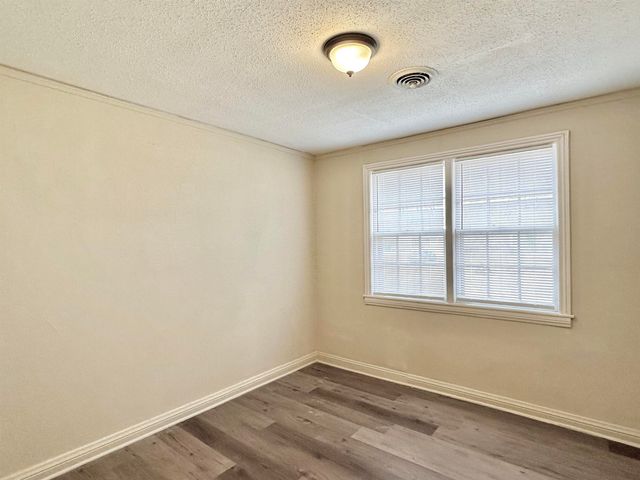 2195 CARNES AVE, Memphis, TN 38114