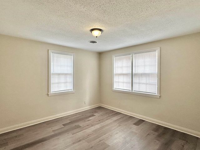 2195 CARNES AVE, Memphis, TN 38114