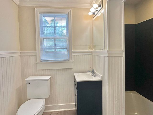 2195 CARNES AVE, Memphis, TN 38114