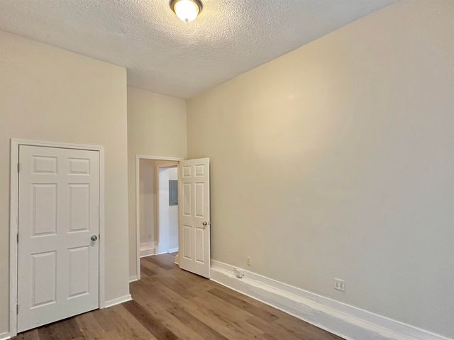 2195 CARNES AVE, Memphis, TN 38114