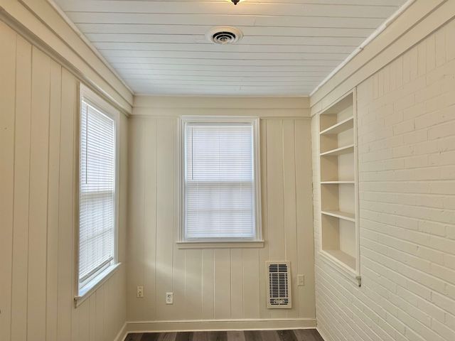 2195 CARNES AVE, Memphis, TN 38114