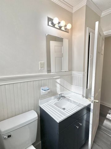 2195 CARNES AVE, Memphis, TN 38114