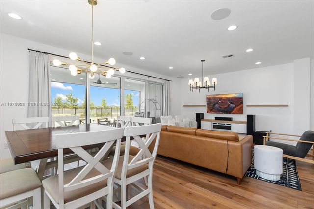 19510 Broad Shore Walk, Loxahatchee, FL 33470