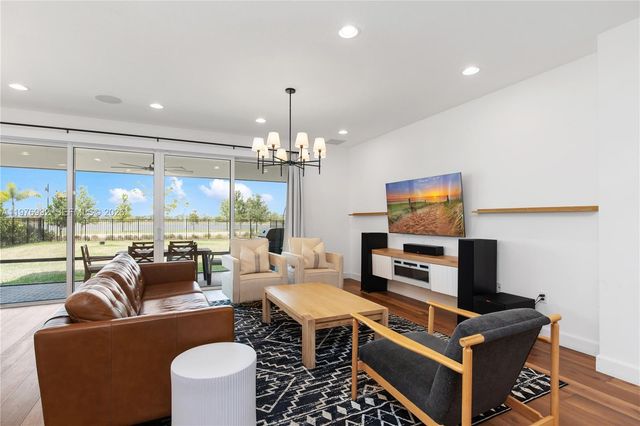 19510 Broad Shore Walk, Loxahatchee, FL 33470