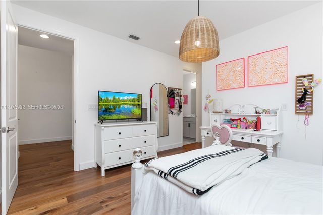 19510 Broad Shore Walk, Loxahatchee, FL 33470