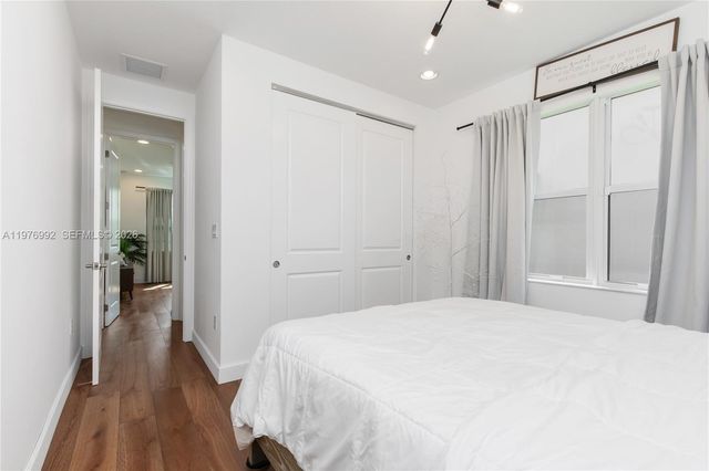 19510 Broad Shore Walk, Loxahatchee, FL 33470