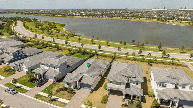 19510 Broad Shore Walk, Loxahatchee, FL 33470