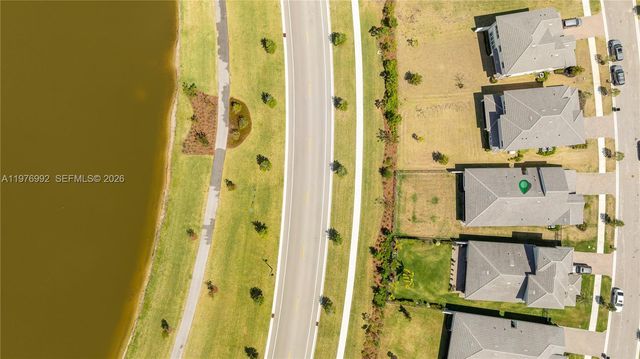 19510 Broad Shore Walk, Loxahatchee, FL 33470