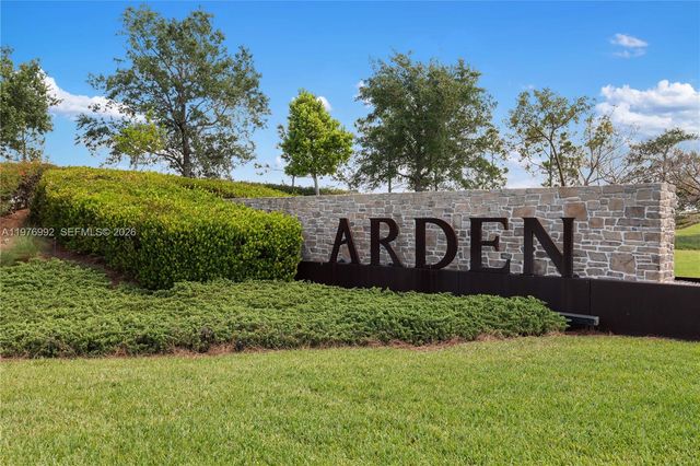 19510 Broad Shore Walk, Loxahatchee, FL 33470