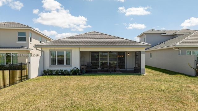 19510 Broad Shore Walk, Loxahatchee, FL 33470