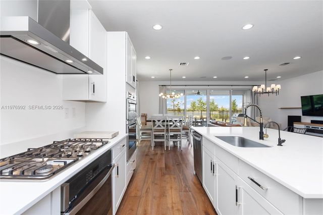 19510 Broad Shore Walk, Loxahatchee, FL 33470