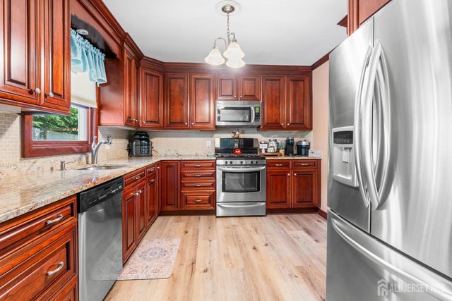 31 Cedar Avenue, South Amboy, NJ 08879